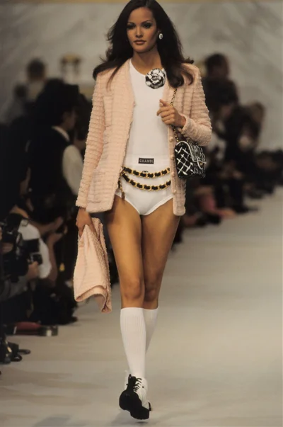 Look 16